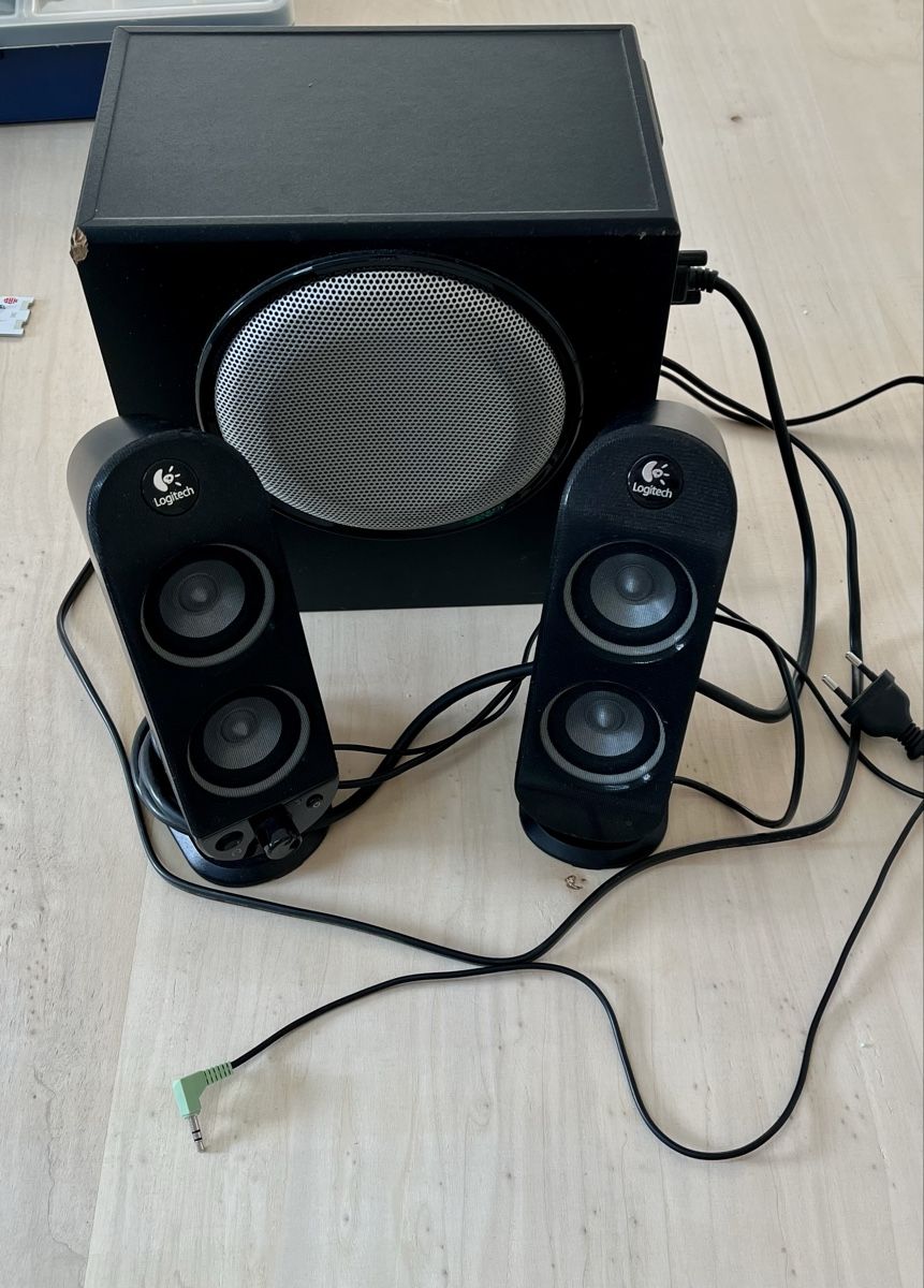 Logitech Lautsprecher: Lautsprecher-System Logitech X-230 2.1 Set gebraucht – Gebraucht aus Lyss von Gurti1