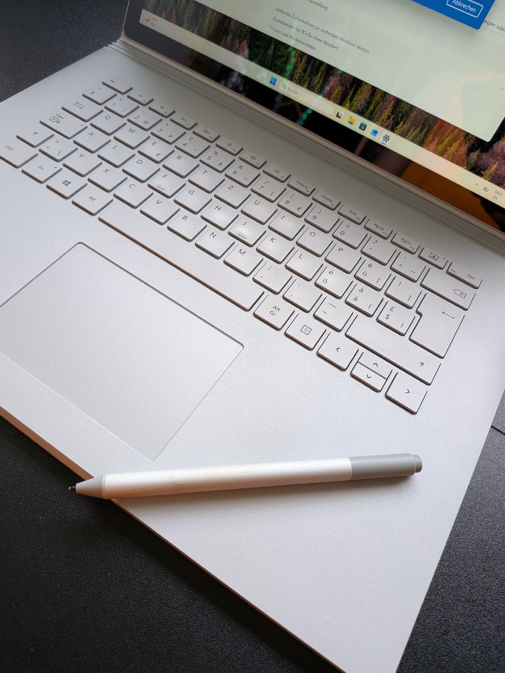Microsoft Notebooks: Microsoft Surface Book 2 / 16 GB – Gebraucht aus Seengen von manetsch 2