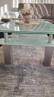 Glas-Couchtisch mit Ablage, ideal für den Sommer!
