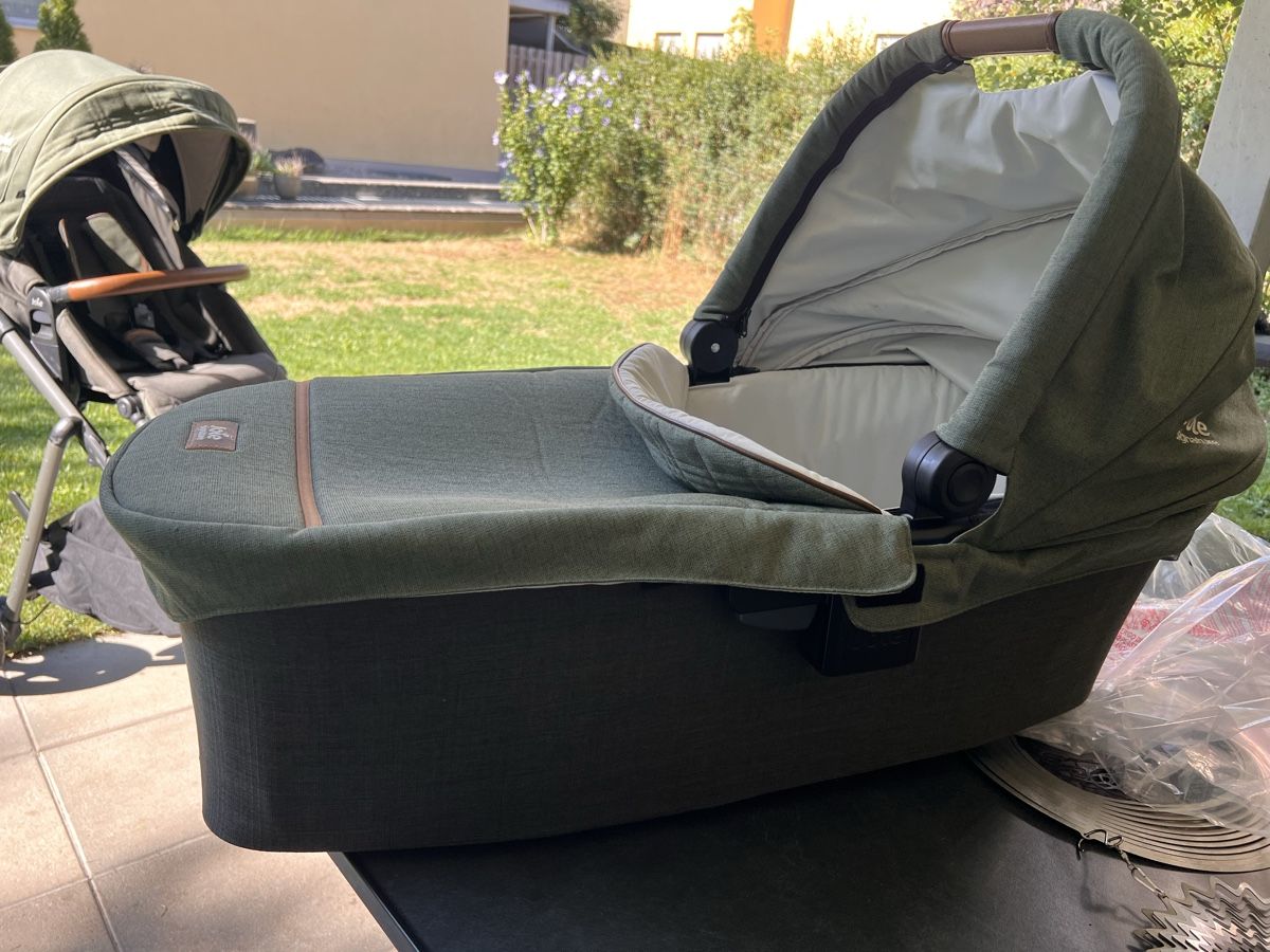 Joie Carrozzine: Premium Joie Signature Stroller and Carrycot – Usato da Niederwangen BE venduto da DCCdotCom 2