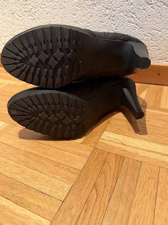 Scarpe da donna: Stiefeletten MT Gr. 39 – Usato da Amriswil venduto da Real01 3