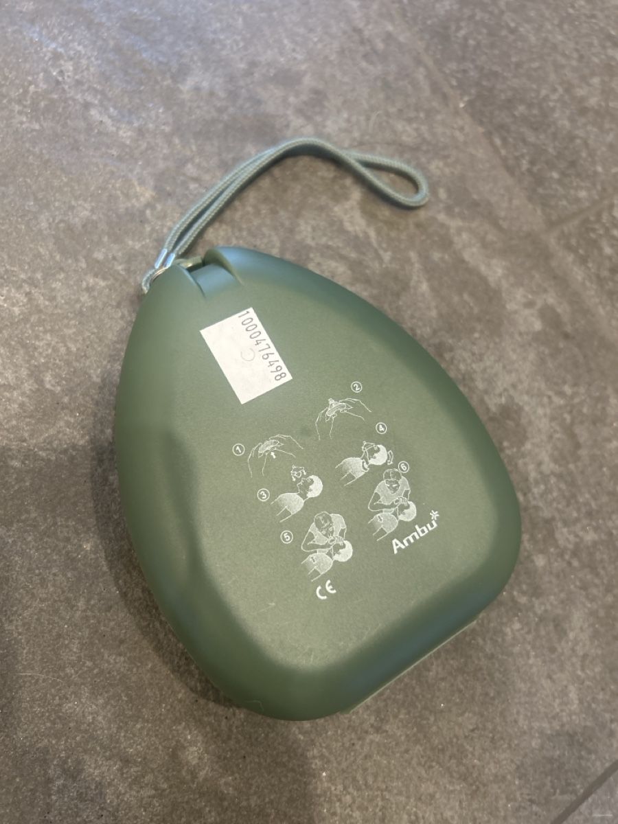 Appareils médicaux: Beatmungsmaske Ambu / schweizer Armee – Neuf (Voir description) à Wolfhausen par mar_6lw2 1