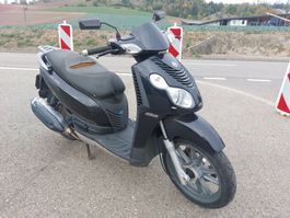 Piaggio Carnaby 125 ES Roller Kat. A1 11kw jg. 2008 ab 1Fr