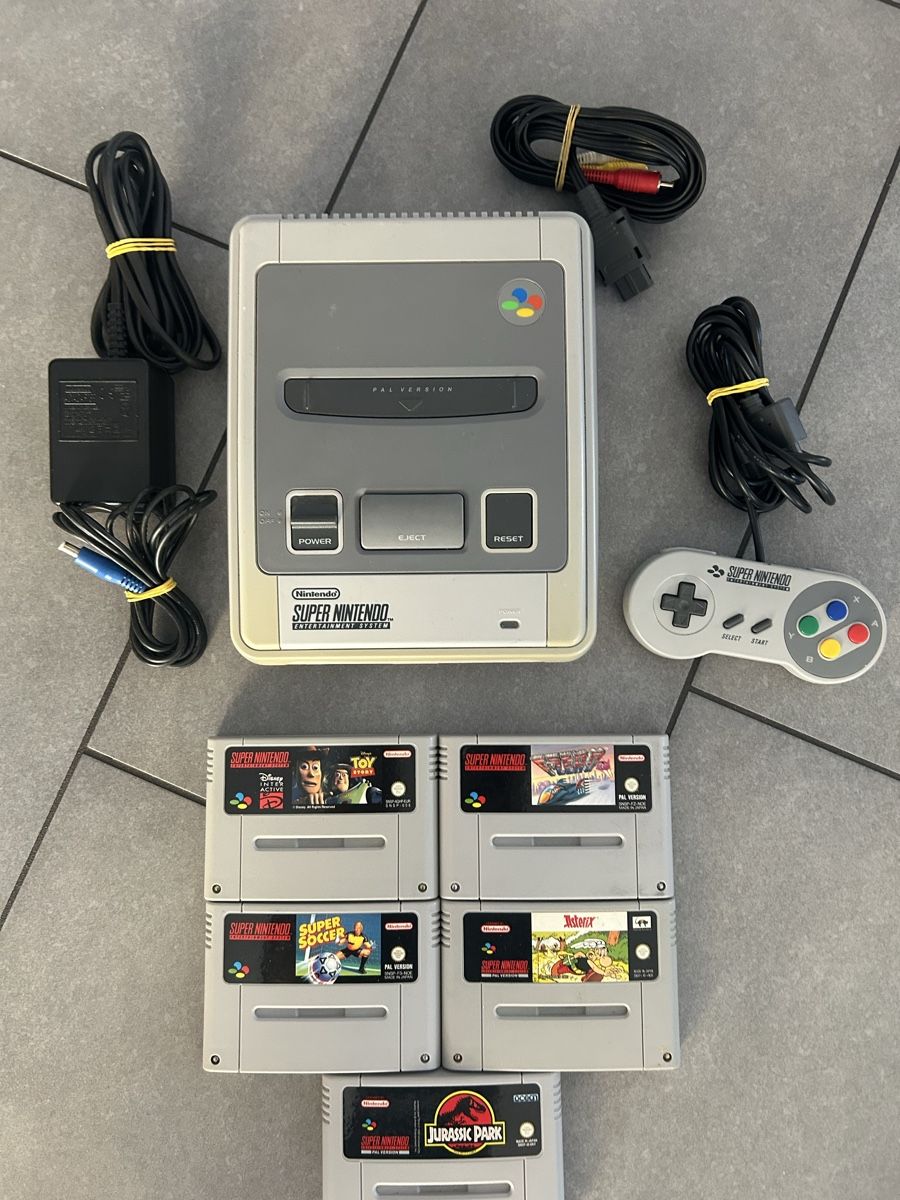 Nintendo Konsolen: Nintendo Snes Konsole mit 5 Top spiele – Gebraucht aus Oftringen von Breza22 2