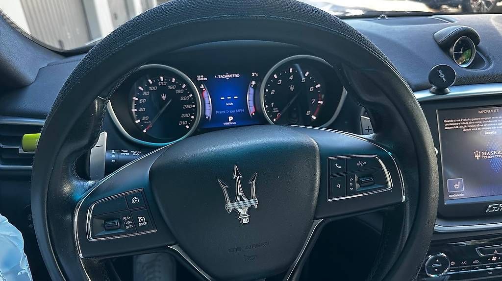 Automobili: Maserati ghibli 4Q – Usato da Pregassona venduto da oli_nyv8