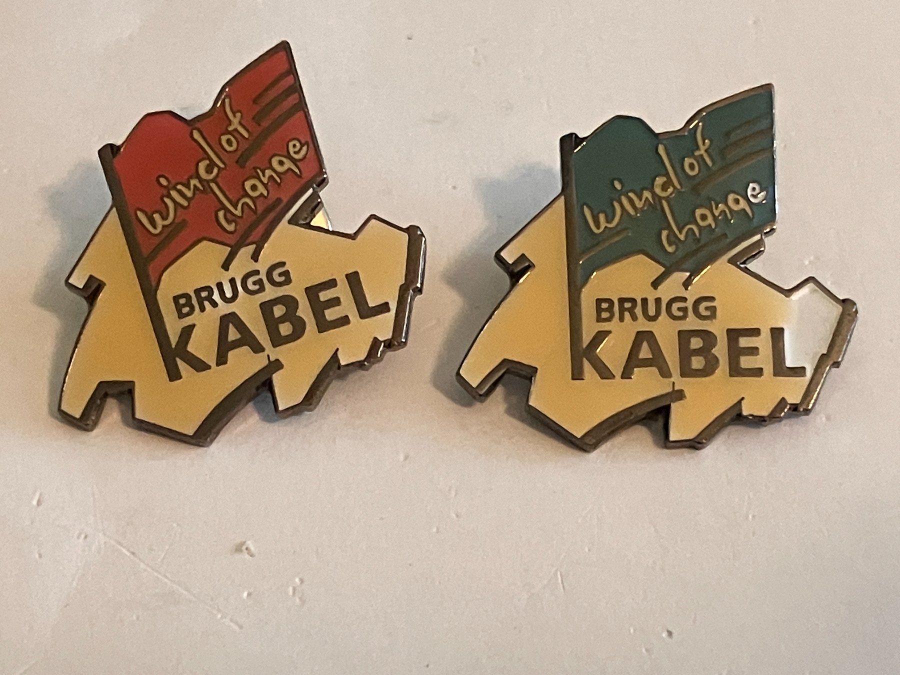 Placchette & Badge: 2 Pin Brugg Kabel – Usato da Basel venduto da djwwpp