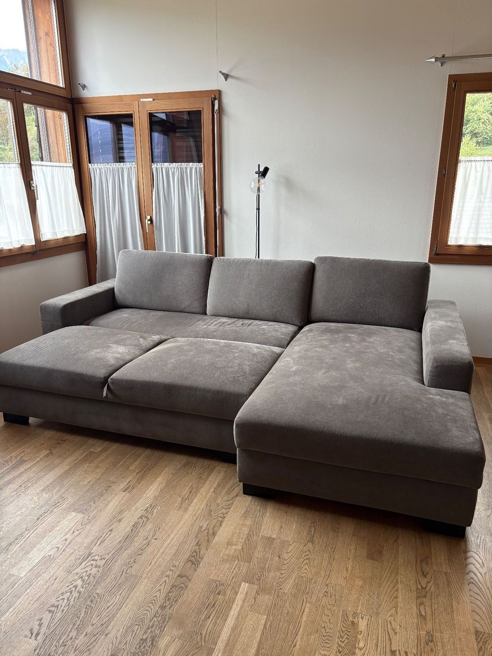 Ikea Divani: Sofa (10 Monate alt) Ausziehbar – Usato da Untervaz venduto da sel_jh2b 2