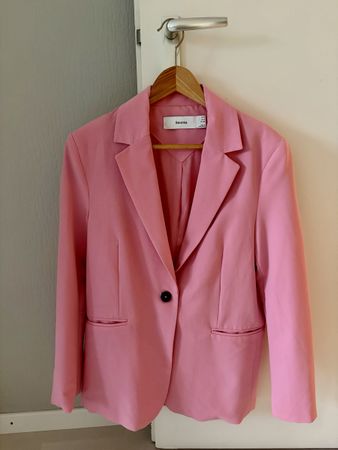 Veste rose Bershka, taille S, idéale pour le printemps !