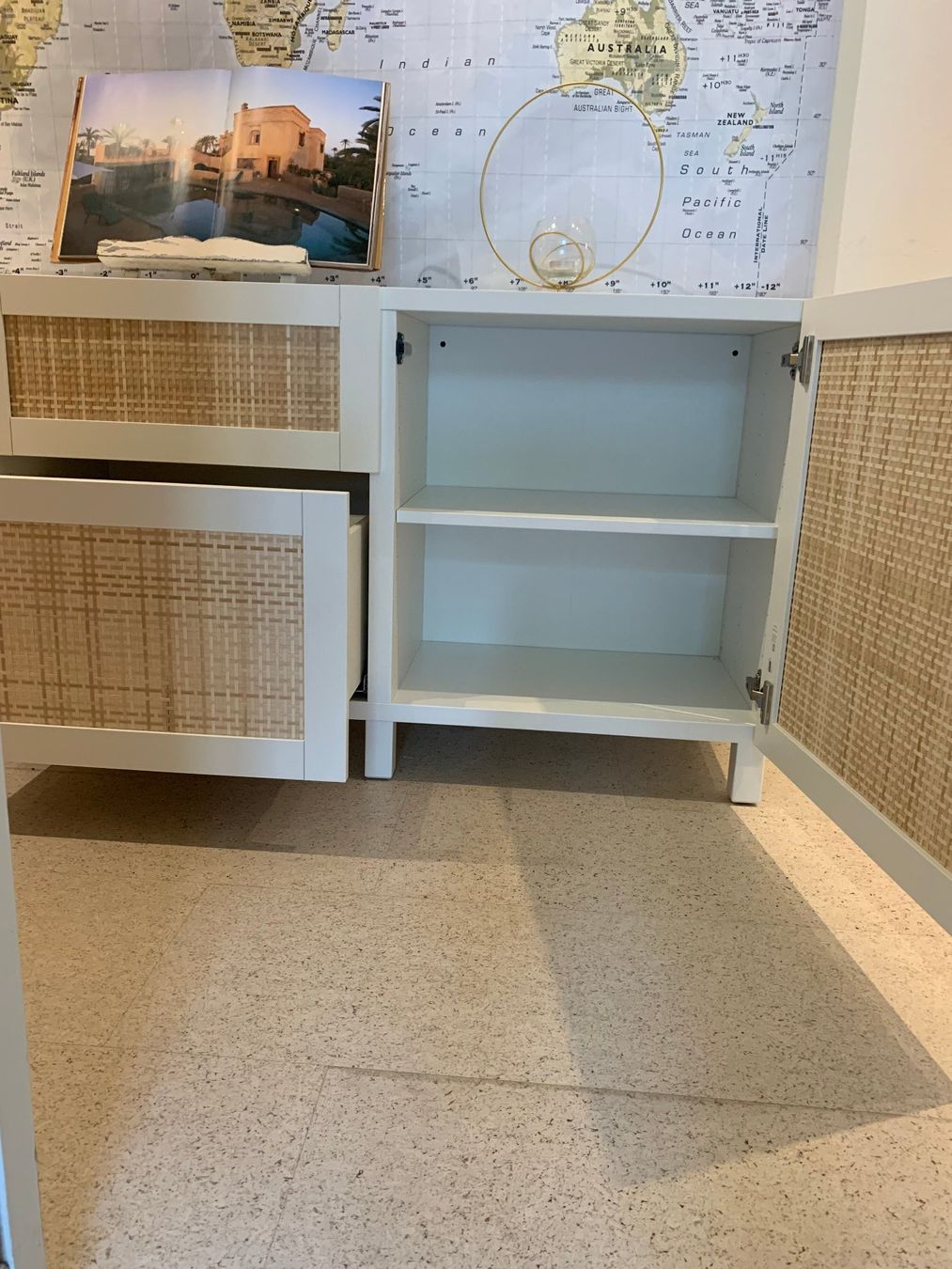 Ikea Cassettiere: Besta Kommode Sideboard Aufbewahrungsmöbel – Nuovo (secondo la descrizione) da Zürich venduto da Mobach 1