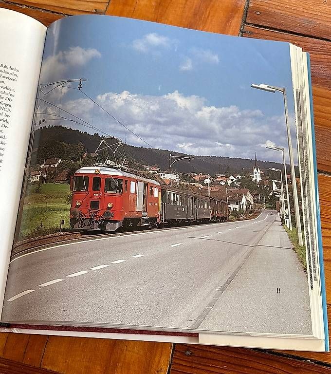 Libri: Auf der Schiene durch die Schweiz – Nuovo (secondo la descrizione) da Troistorrents venduto da Patalax 2