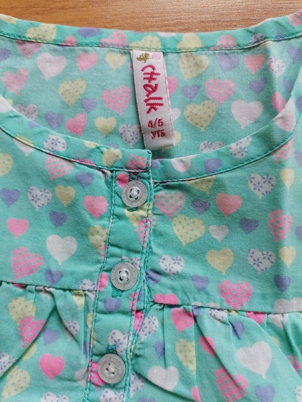Blusen, T-Shirts & Tops: T-shirt 4-5 Jahre – Gebraucht aus Büttikon AG von Amineah 1