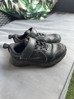Nike Turnschuhe gr 27.5