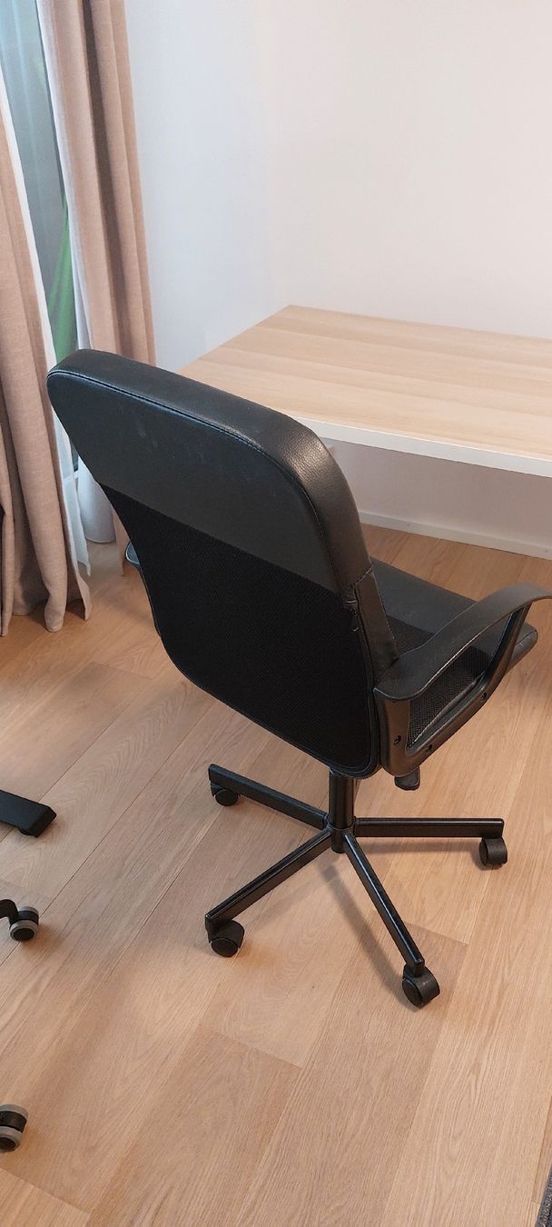 Ikea Stühle: Office chair black leather  – Gebraucht aus Zürich von bn7_vg8j 2