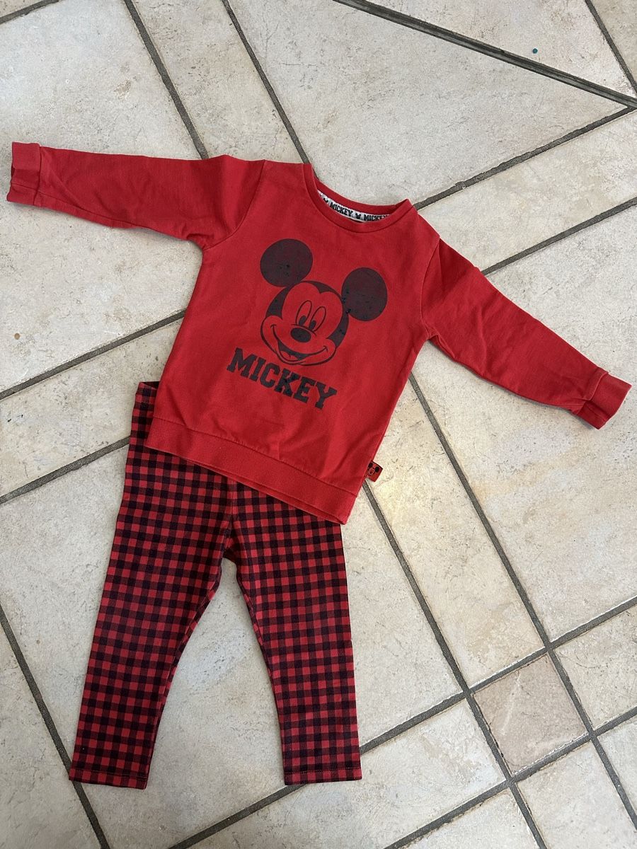 Lotti & Set di vestiti: Micky Maus Set, Grösse 86 – Usato da Zermatt venduto da ZerSusi