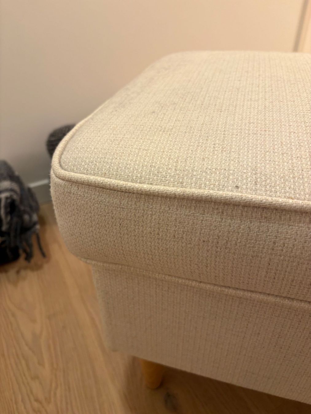 Hocker: Hocker mit Holzfüssen - beige – Gebraucht aus Buchberg von selphy33 2