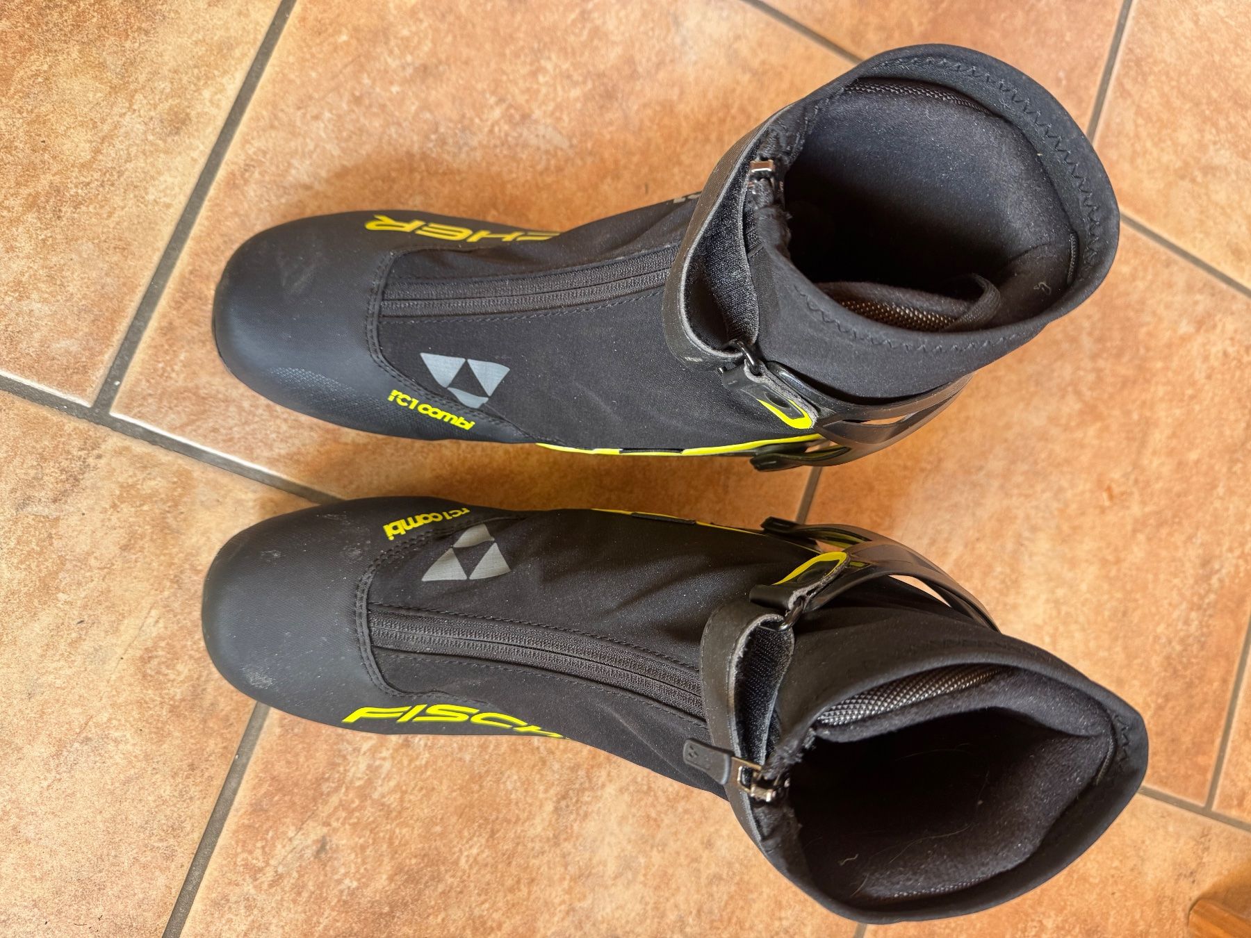 Fischer Scarpe da uomo: Langlaufschuhe Grosse 46 Fischer – Usato da Hasliberg Hohfluh venduto da dio_vd7f 2