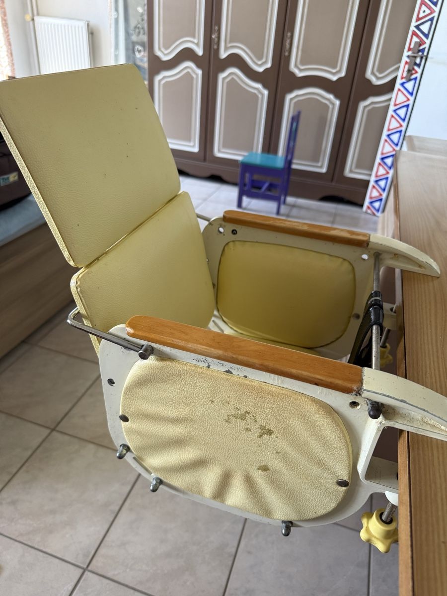 Chaises: Chaise de table vintage pour enfant à restaurer  – D'occasion à Miécourt par Dinedine9494 6