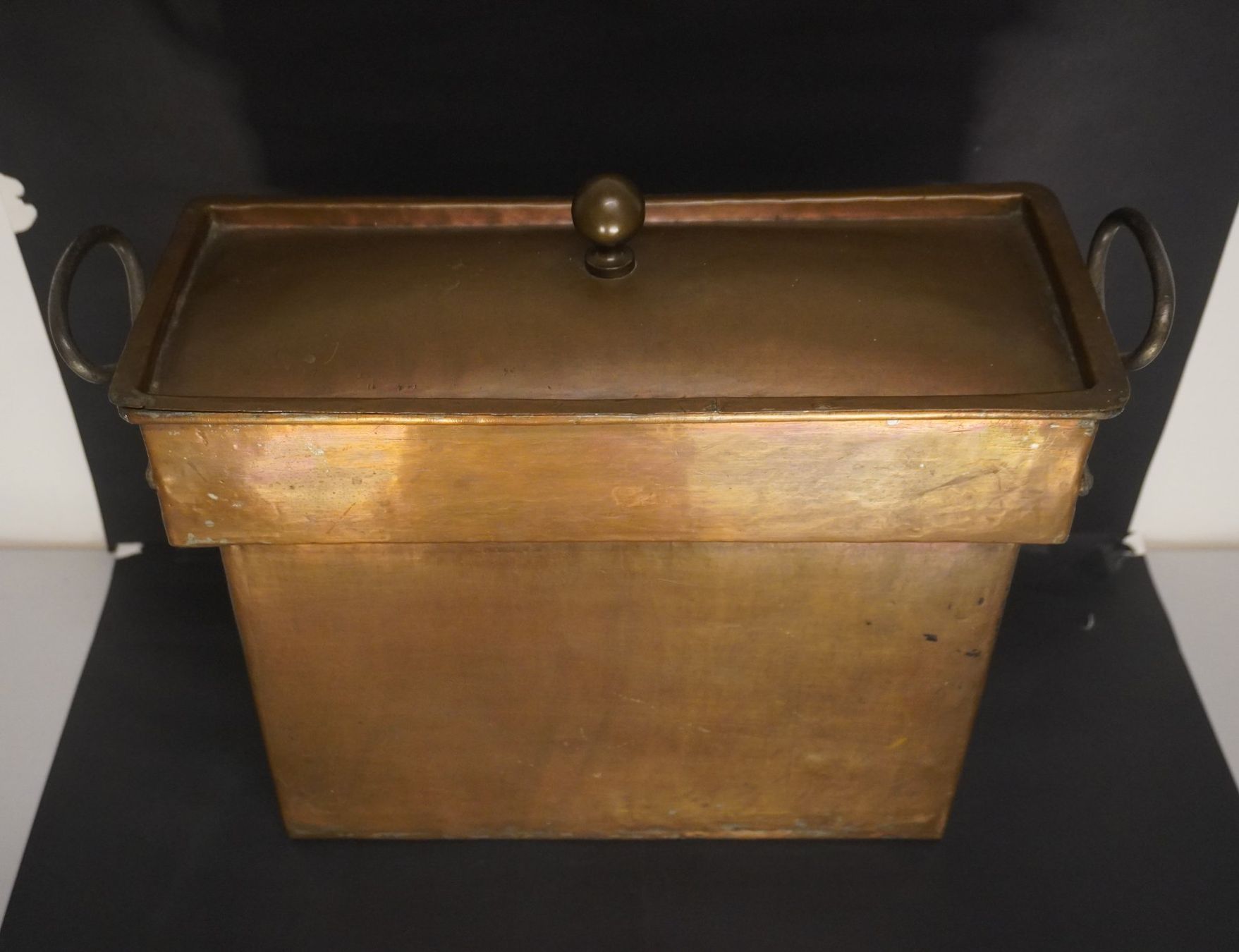 Contenitori & Simili: Antiker Essenbehälter mit Deckel MA340 – Usato da Basel venduto da B.W.B. 1