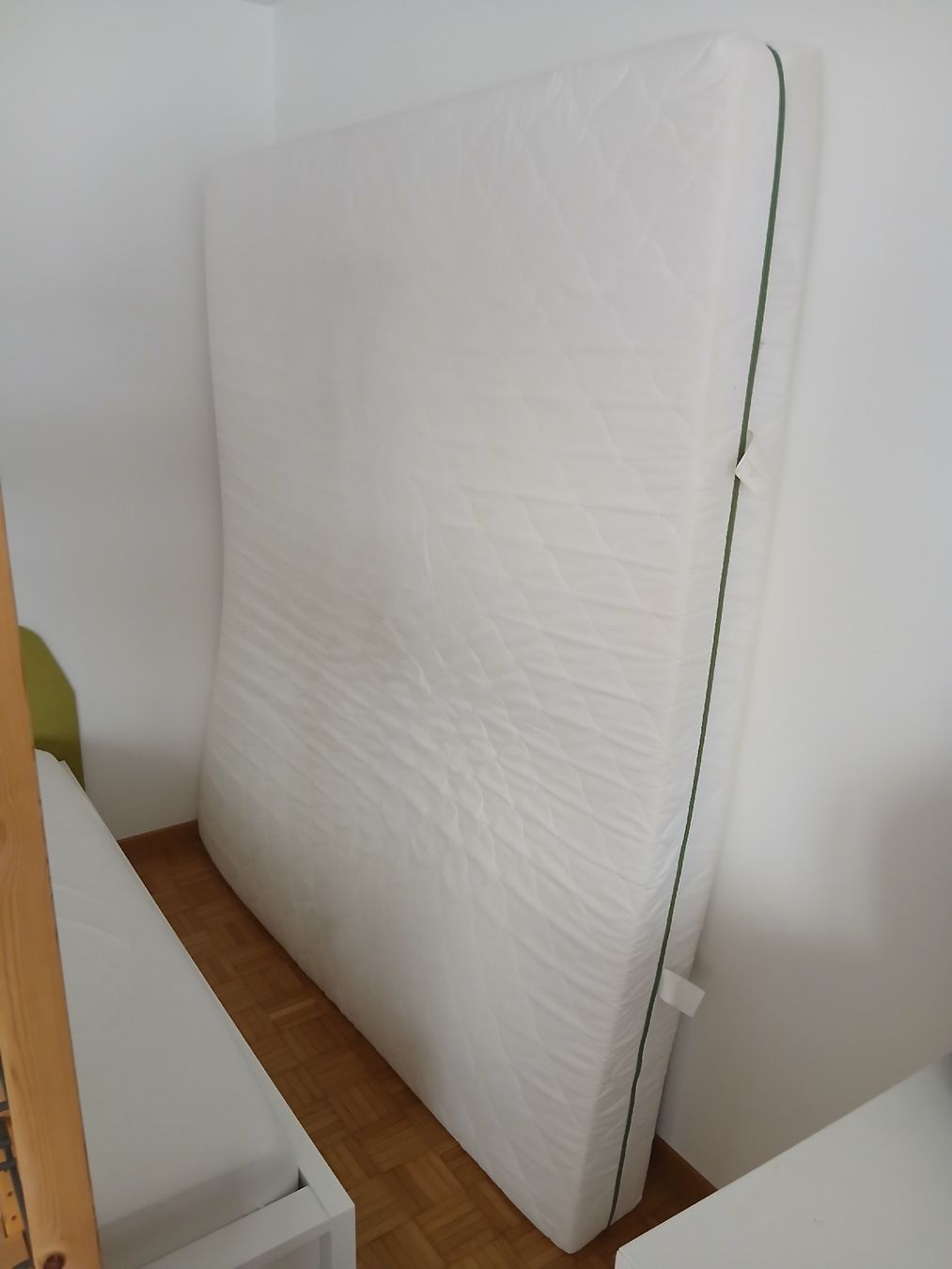Materassi: White Mattress, Comfortable Bedding, Good Condition – Usato da Zürich venduto da jav_6xfg