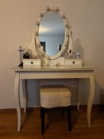 Schminktisch weiss mit Spiegel und Hocker gebraucht
