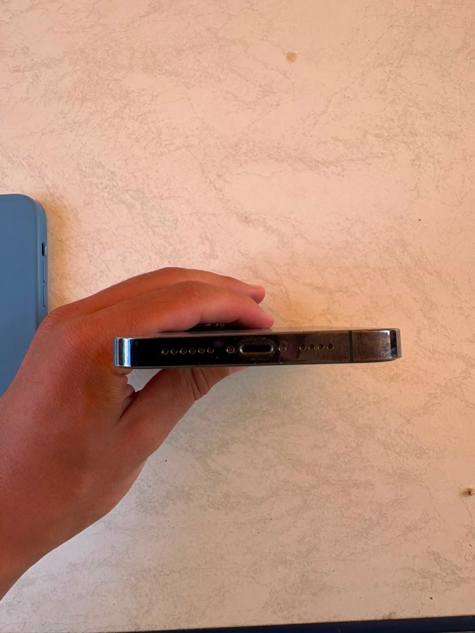 Apple Portables: iPhone 14 Pro Max Violet 256Go très bon etat – D'occasion à Brügg BE par batiko2 4