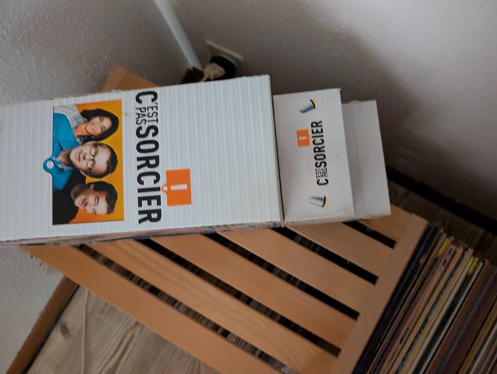 Tutti i DVDs: Intégrale de 44 DVD de "c'est pas sorcier" – Usato da Chavornay venduto da bealil