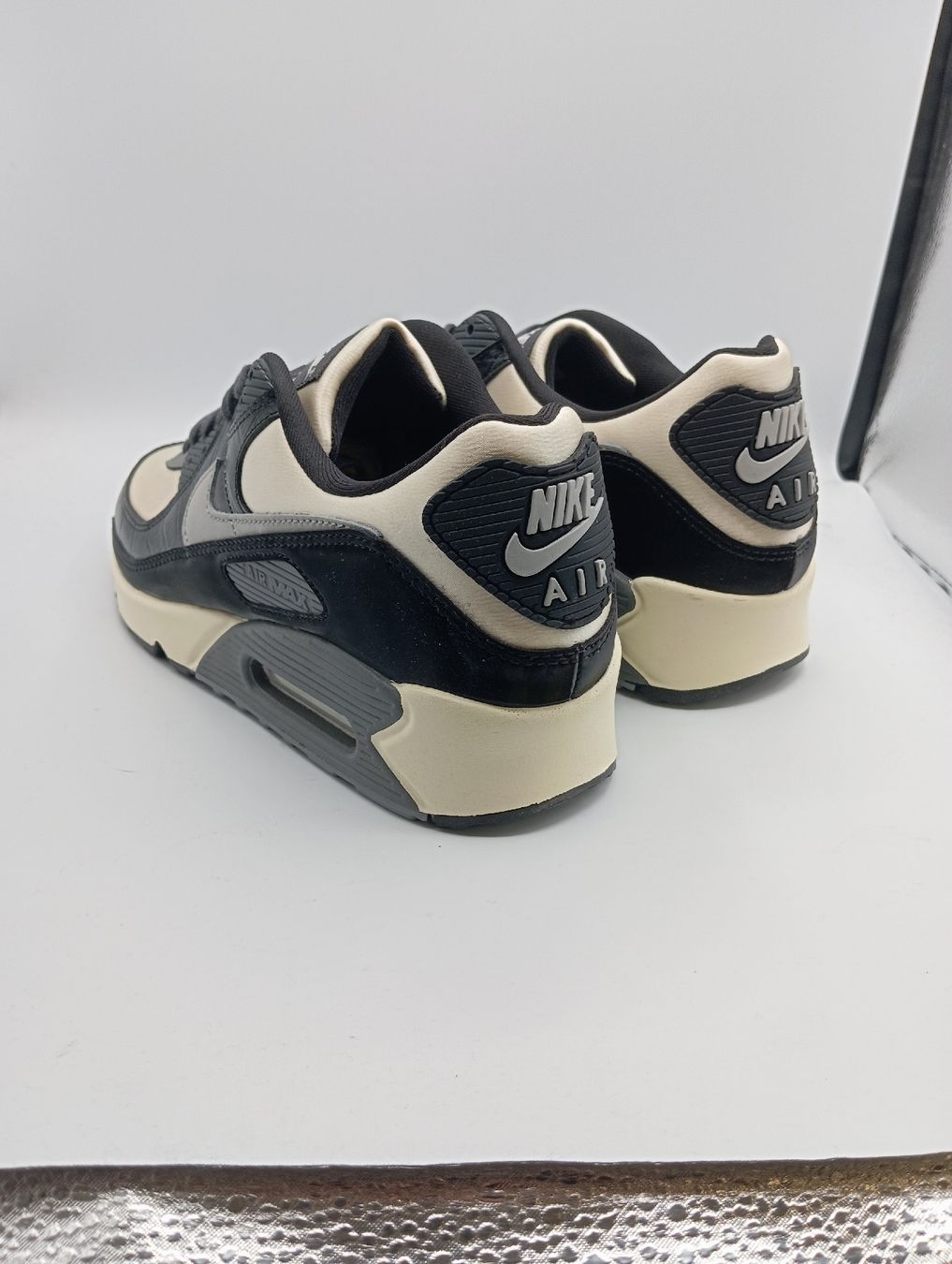 Nike Herrenschuhe: Nike Air Max 90 (EU44) – Neu und originalverpackt aus Schaffhausen von outlez 5