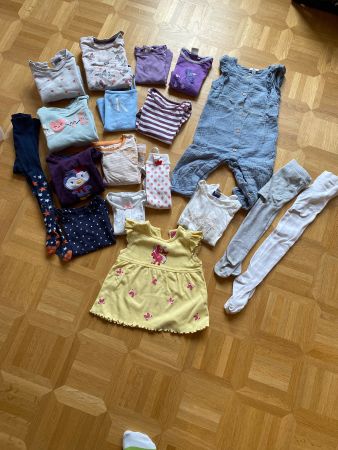 18 teiliges Kleiderset Grösse 86/92