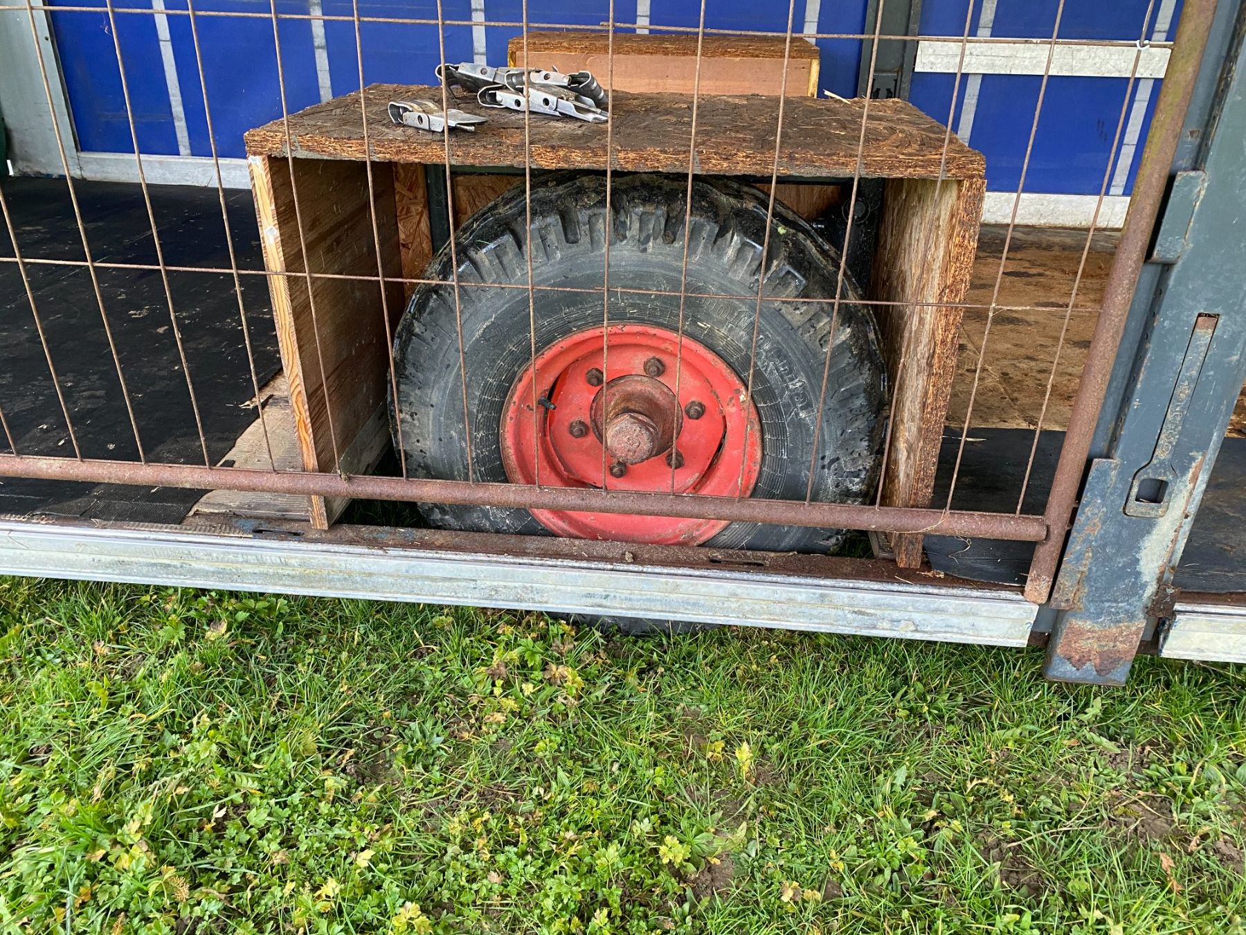Rifugi: Unterstand, Kleintierwagen – Usato da Rutschwil venduto da Kybi02 3