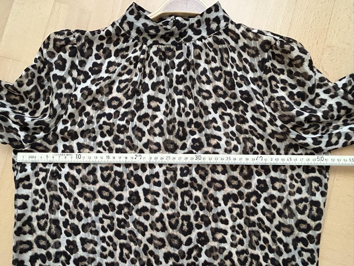 Blusen: Bluse Leomuster, Gr. 38/40 – Gebraucht aus Reinach BL von meinstil 6