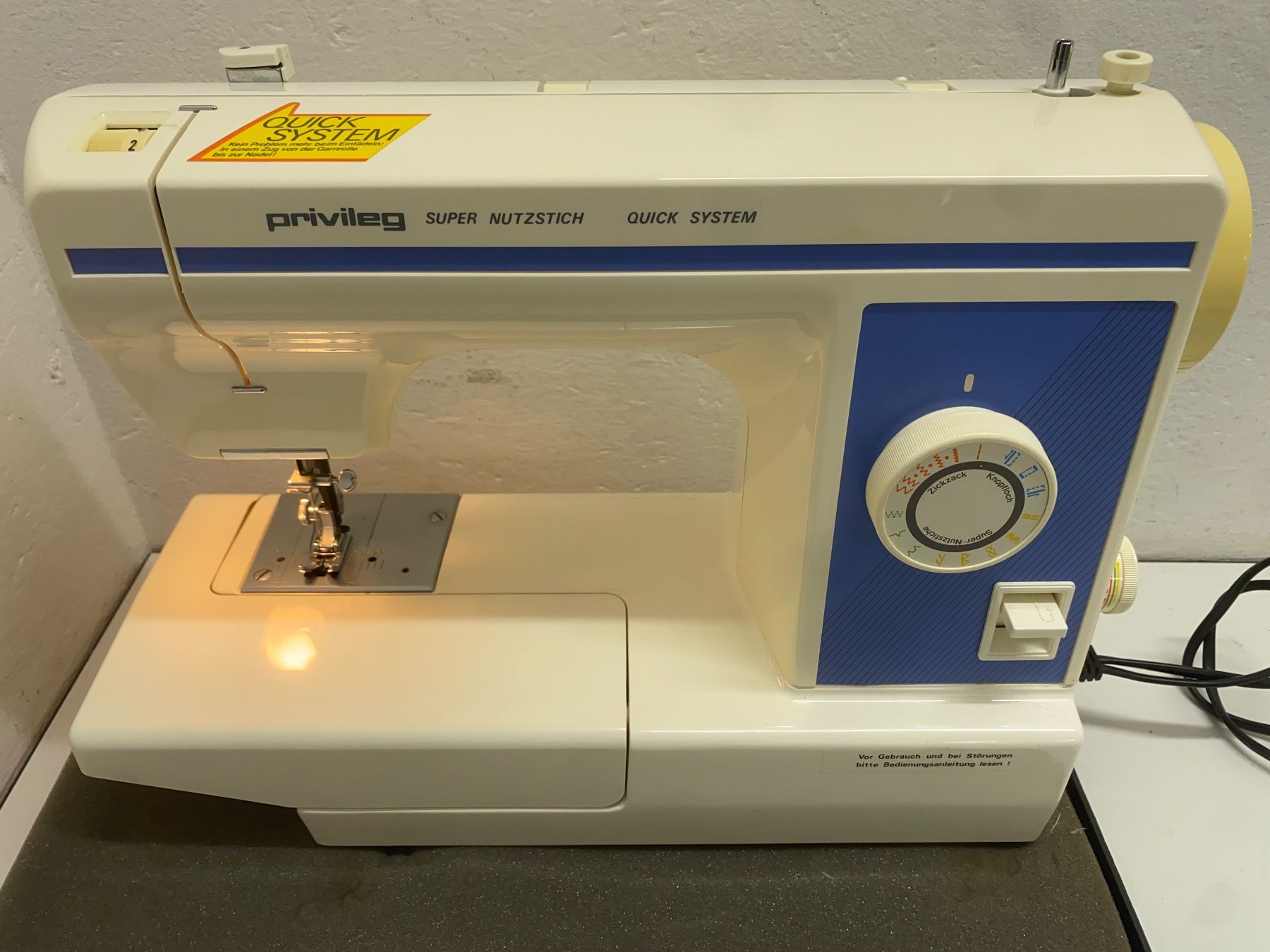 Macchine da cucire: Privileg Super Nutzstich Quick System  435 Nähmaschine – Usato da Niederdorf venduto da LeptonAG 3