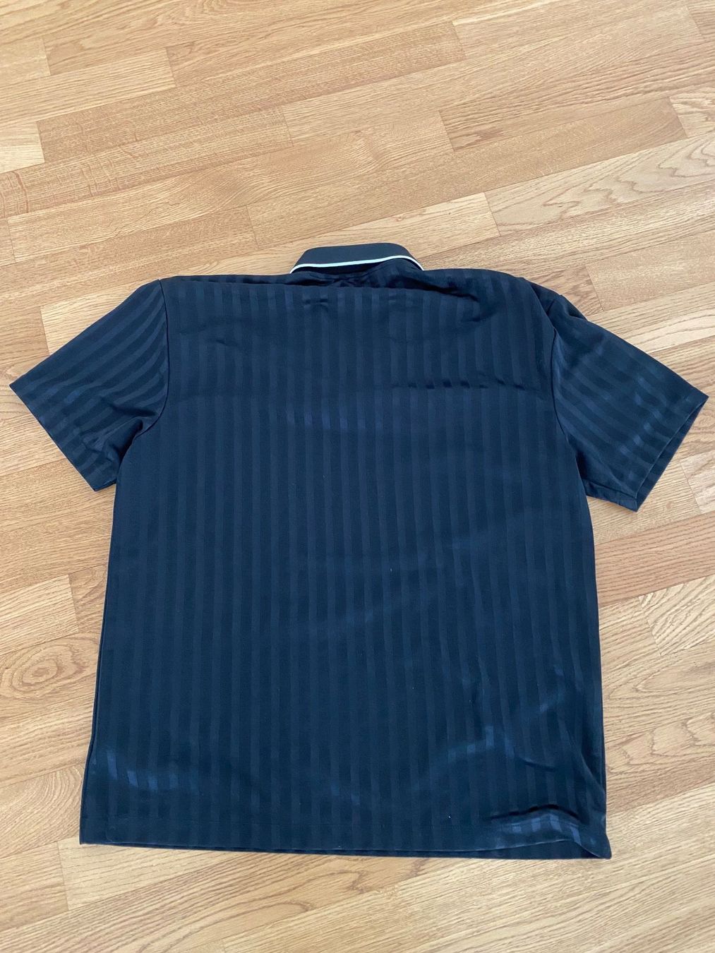 Magliette Polo: Topman Poloshirt Gr. M - schwarz gestreift – Usato da Muri AG venduto da Hookipa01 2