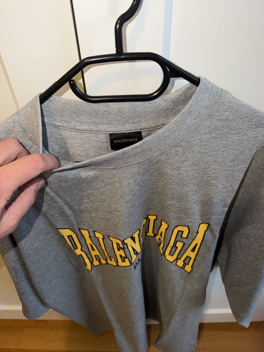 Balenciaga T-shirt: SS23 BALENCIAGA L Oversized – Usato da Cortaillod venduto da auraya22 2
