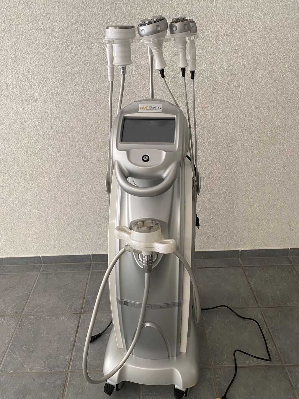 Attrezzature mediche: Powershape 3 max plus | 5in1 RF Vakuum Kavitation – Usato da Weinfelden venduto da SK2018