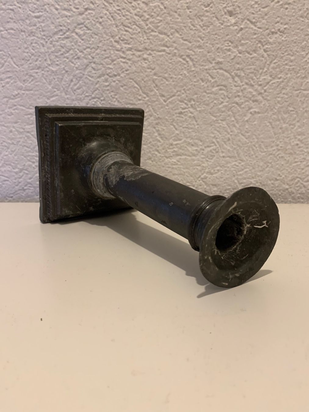 Portacandele: Alter Kerzenständer aus Metall – Usato da Belp venduto da you-and-me 1