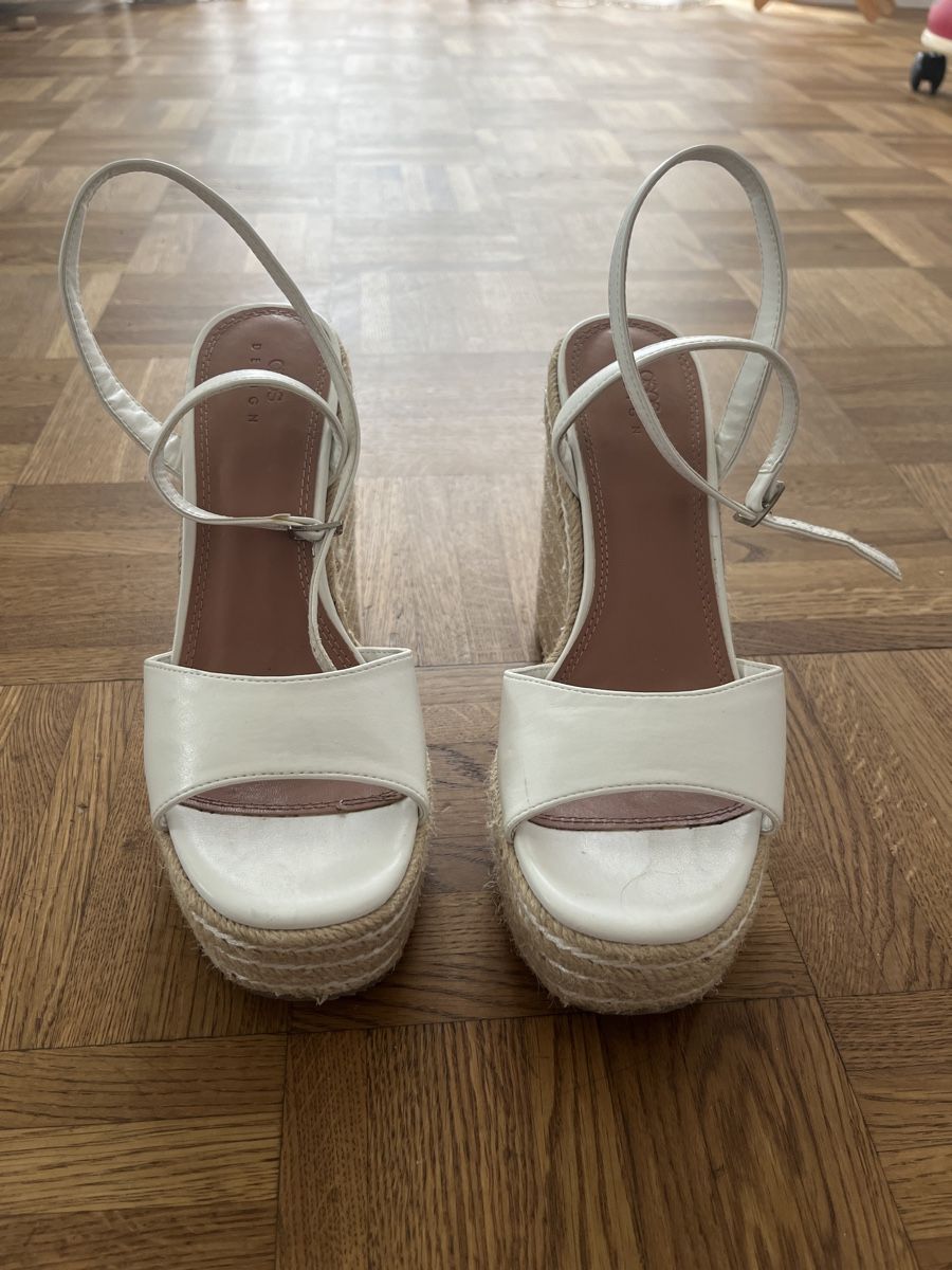 Damenschuhe: Keilpumps – Gebraucht aus Baldegg von Livio.