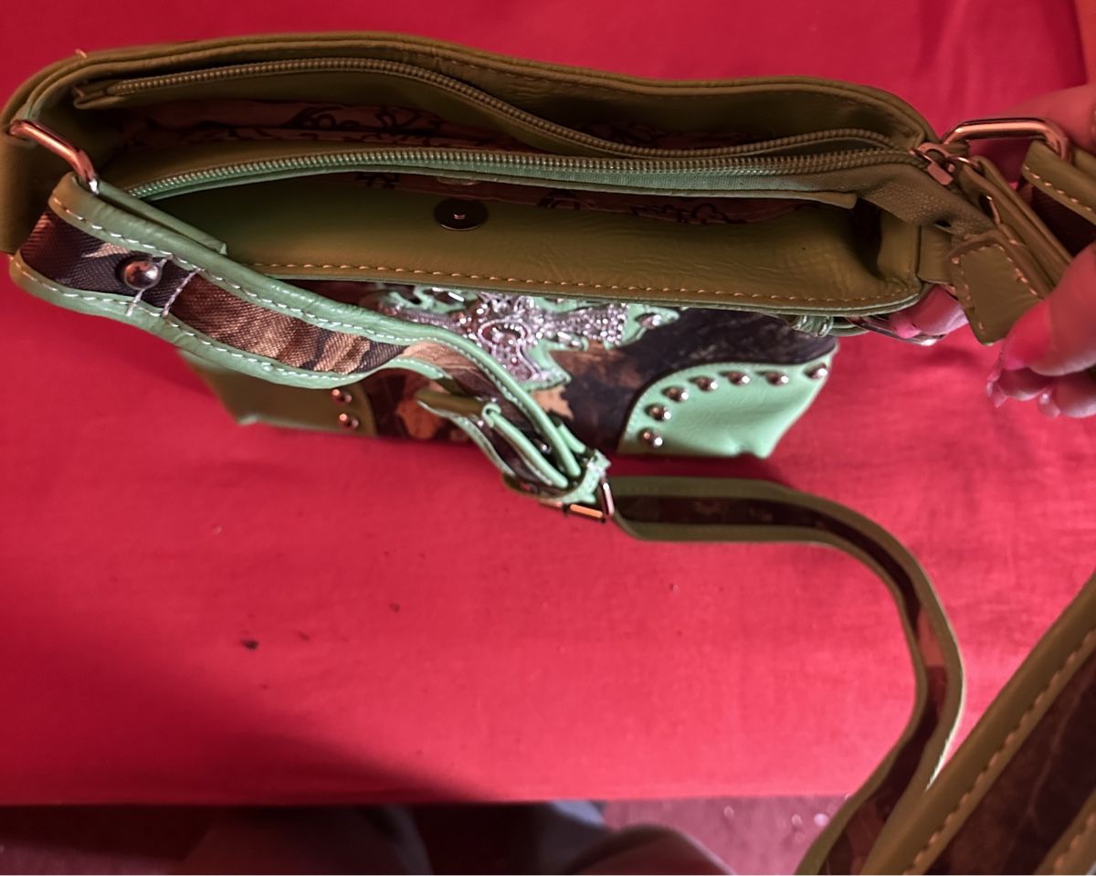 Borse da donna: Sac à main neuf vert – Nuovo (secondo la descrizione) da Boussens venduto da sko_9w6t 2