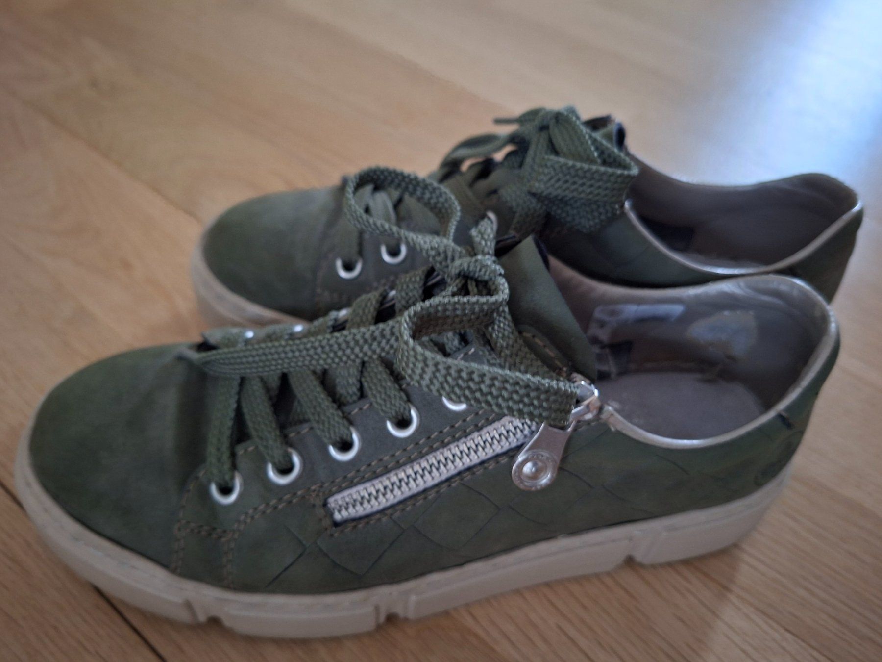 Rieker Scarpe da donna: Sneaker Rieker Gr. 38 khaki – Usato da Gebenstorf venduto da Zwirbeline