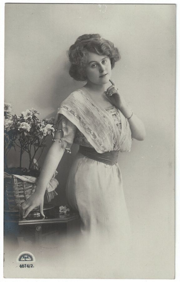 Cartoline postali: Romantik - Junge Dame denkt nach – Usato da Frauenfeld venduto da POML