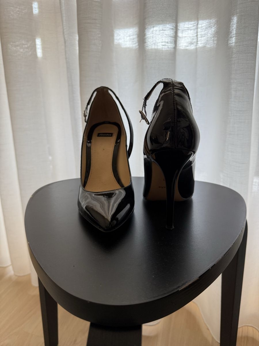 Damenschuhe: Escarpins vernis noir - Bata - taille 38 – Gebraucht aus Carouge GE von sca_ts8d 2