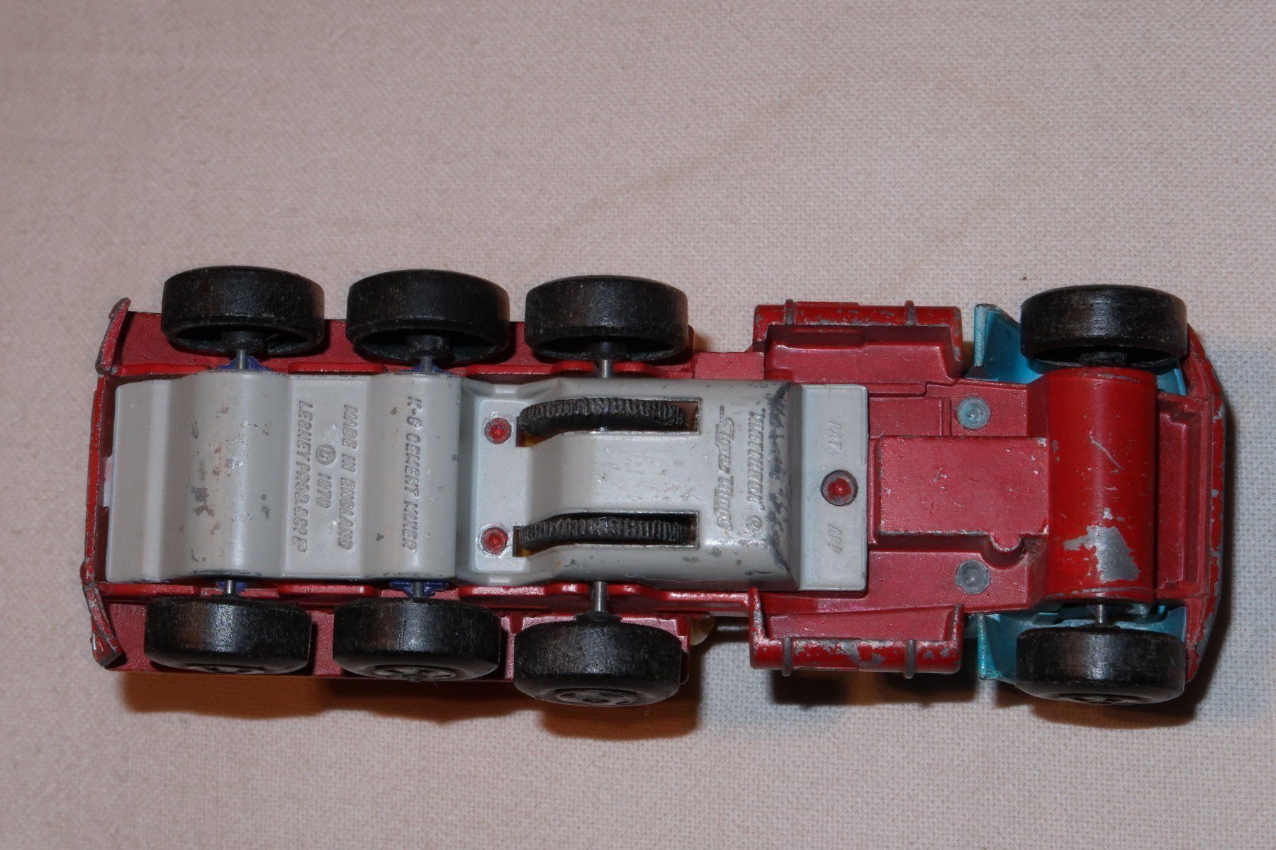 Matchbox Modellini d'auto: Matchbox Super Kings K-6 Cement Mixer – Usato da Muttenz venduto da Laeckerlihamschter 4