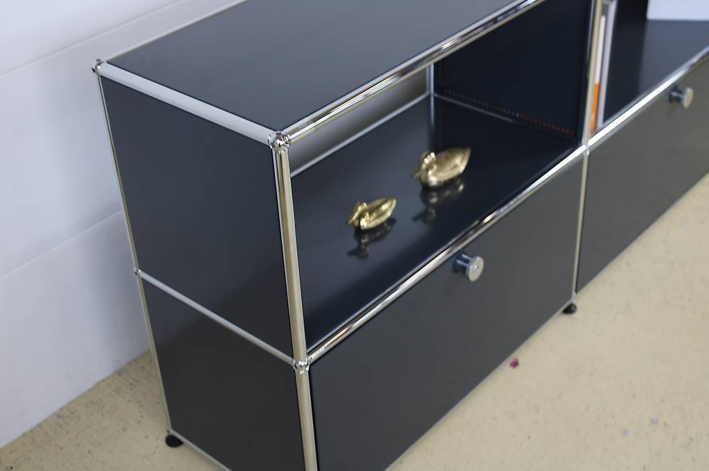 USM Scaffali: USM Sideboard Anthrazitgrau, (Nr.2), neuwertig – Usato da Meinisberg venduto da atelier_TILIJA 2