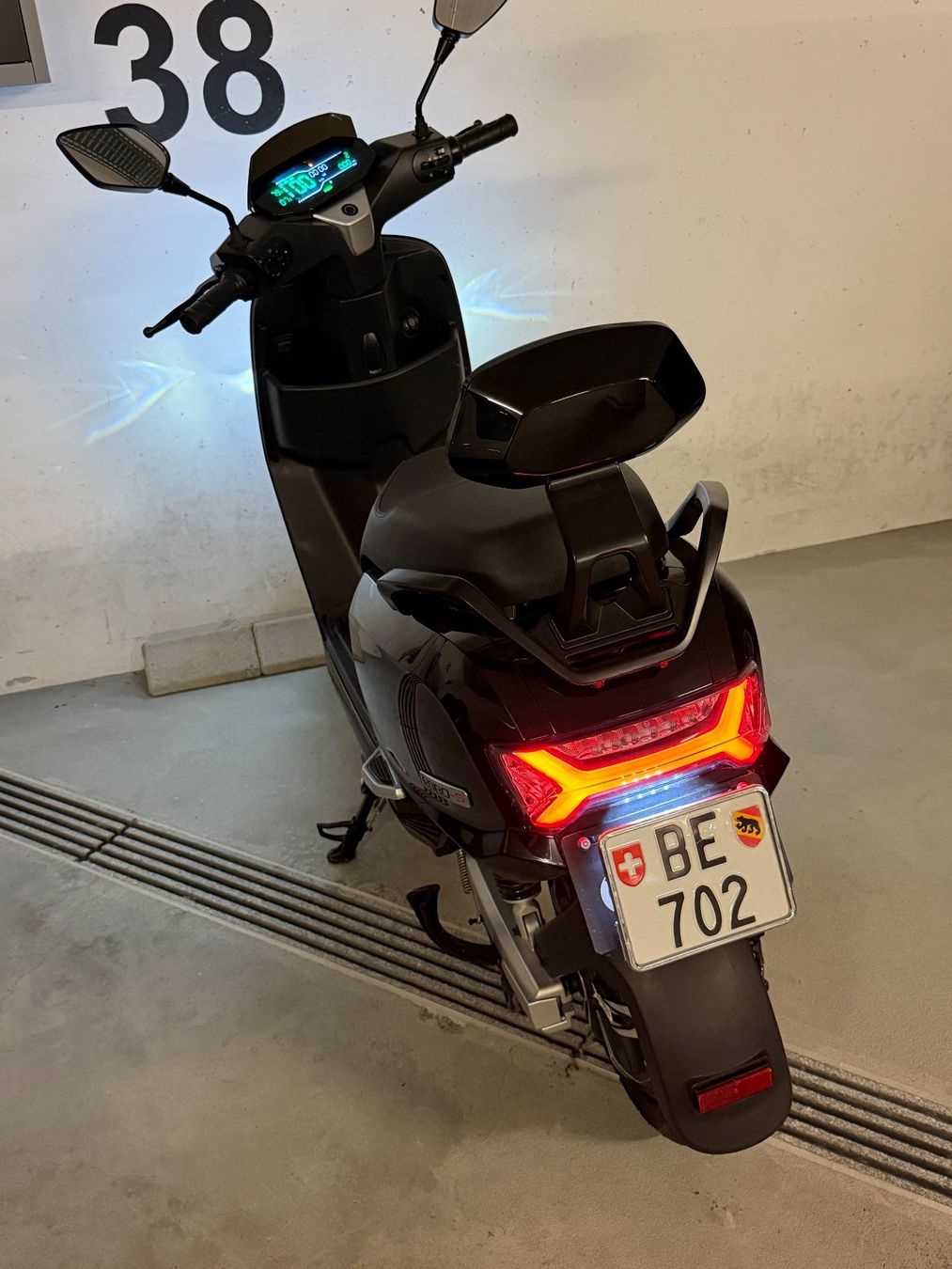 Veicoli elettrici: Elektro Roller 80 kmh – Usato da Jegenstorf venduto da sternenhimmel 1