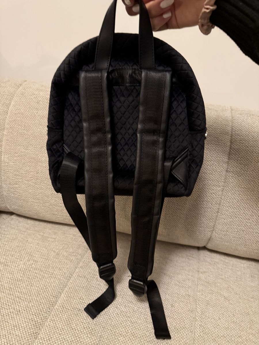 Rucksäcke: Mini Rucksack Samt - Carpisa – Gebraucht aus Gossau SG von laura_dema 2