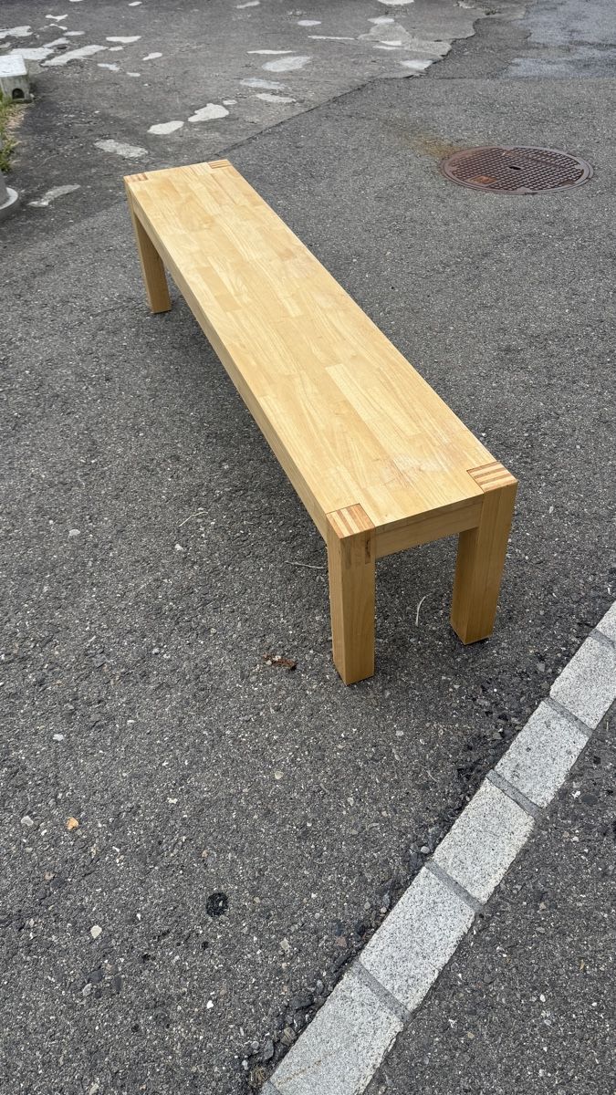 Panchine: zwei massive Sitzbänke aus Buche – Usato da Mönchaltorf venduto da DRUG-TITO 1