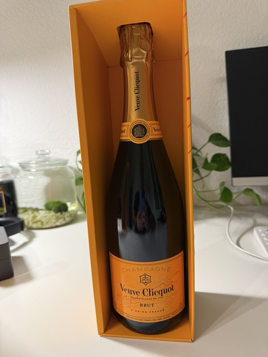 Veuve Clicquot Vins: Veuve Clicquot Champagne – Neuf (Voir description) à Dübendorf par Ilsaporedelviaggio