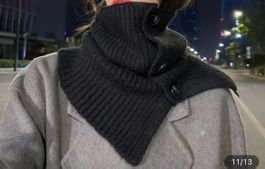 Warmer Strickschal mit Knöpfen, schwarz