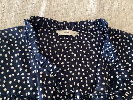 Sommerliche Bluse mit Pünktchen, Grösse M
