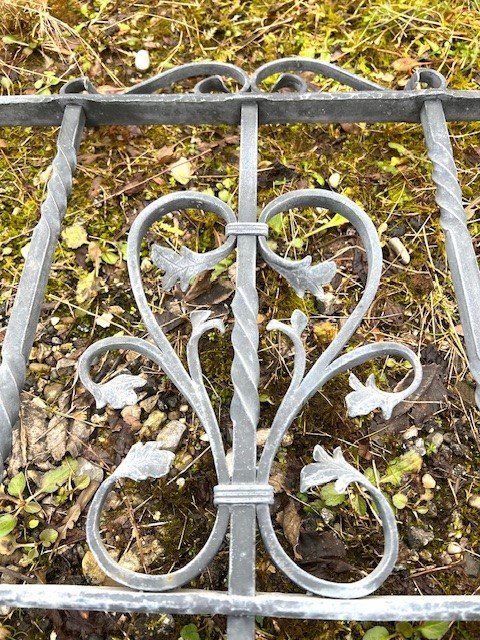 Gitter & Roste: Fenstergitter  mit Blumenauswuchtung – Gebraucht aus Riedtwil von wiederverwendung 2