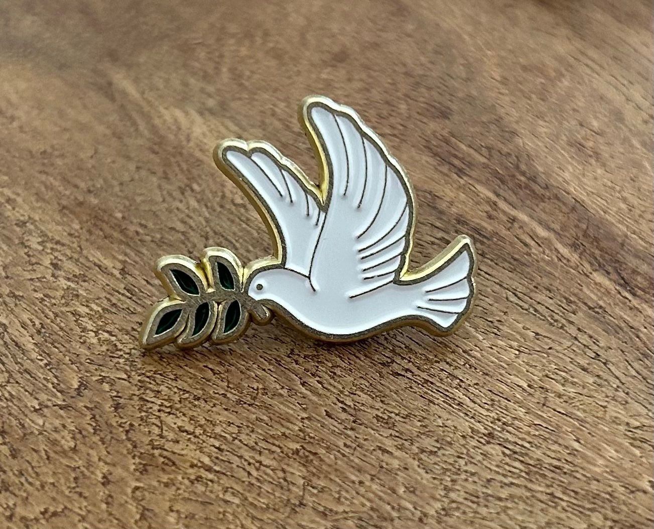 Plaquettes & Badges: Pin Friedenstaube – Neuf avec emballage d'origine à Geneve par vane267